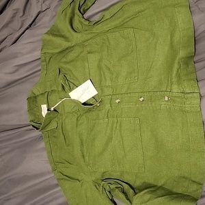 Green Universal threads top